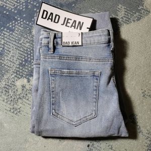 Almost Famous Straight Leg Distressed Dad Jeans Size 7